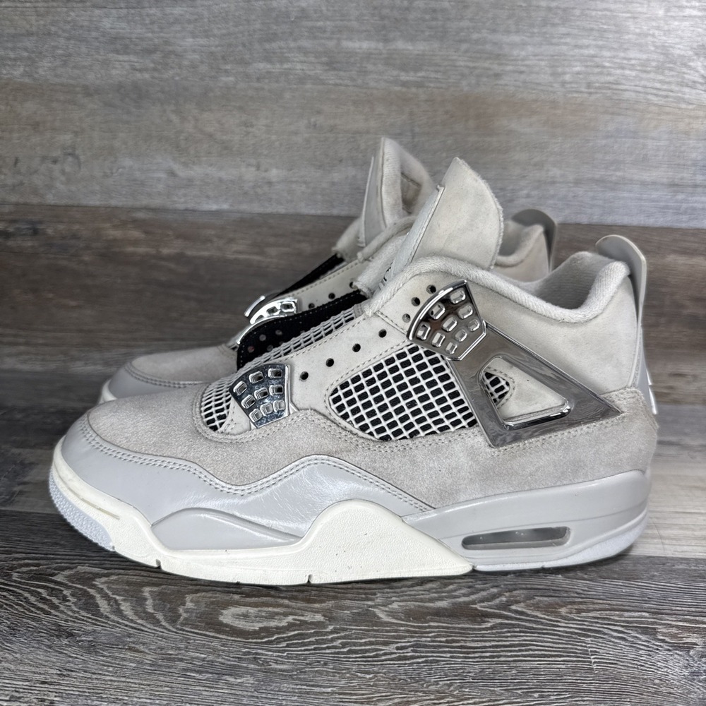 Jordan 4 Retro Frozen Moments Women's Sneakers Size 9.5 (Discoloration/Read) - Picture 2 of 16